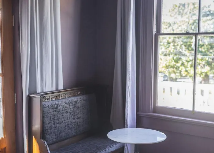 The Gilded Lady - The Socialite Apartment Pensacola