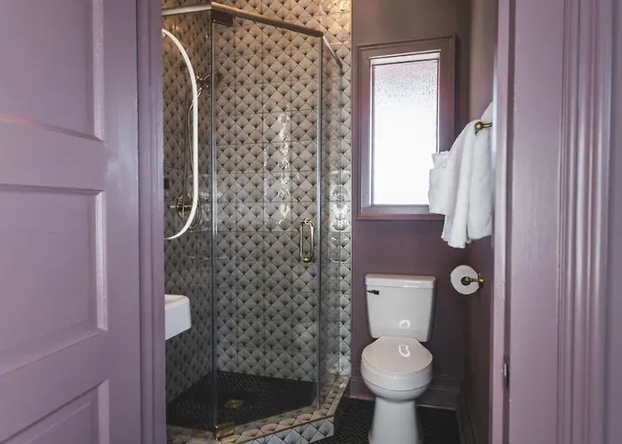 Apartment The Gilded Lady - The Socialite Pensacola