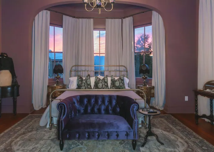 The Gilded Lady - The Socialite Apartment